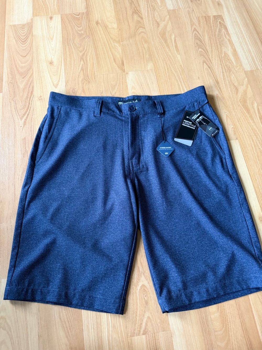Travis Mathew NWT “Panama” style men’s shorts waist size 36 blue great material